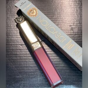 Dolce and Gabbana Liquid Lip in the shade 405 Devizonie NIB